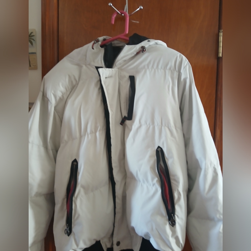 Men's J.Whistler Canadian Goose down Classic White Puffer Jacket, Worn Once